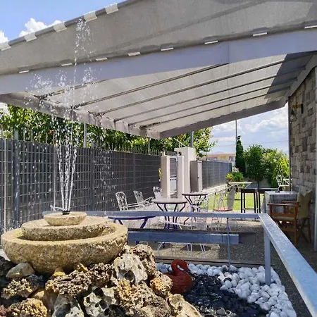 Harmony Sophie's * Neon Rysion