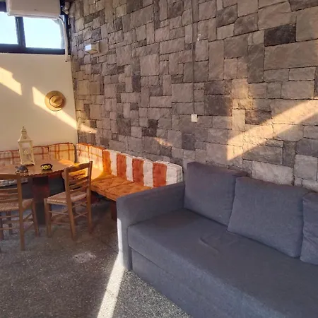 Harmony Sophie's Casa de Férias Neon Rysion